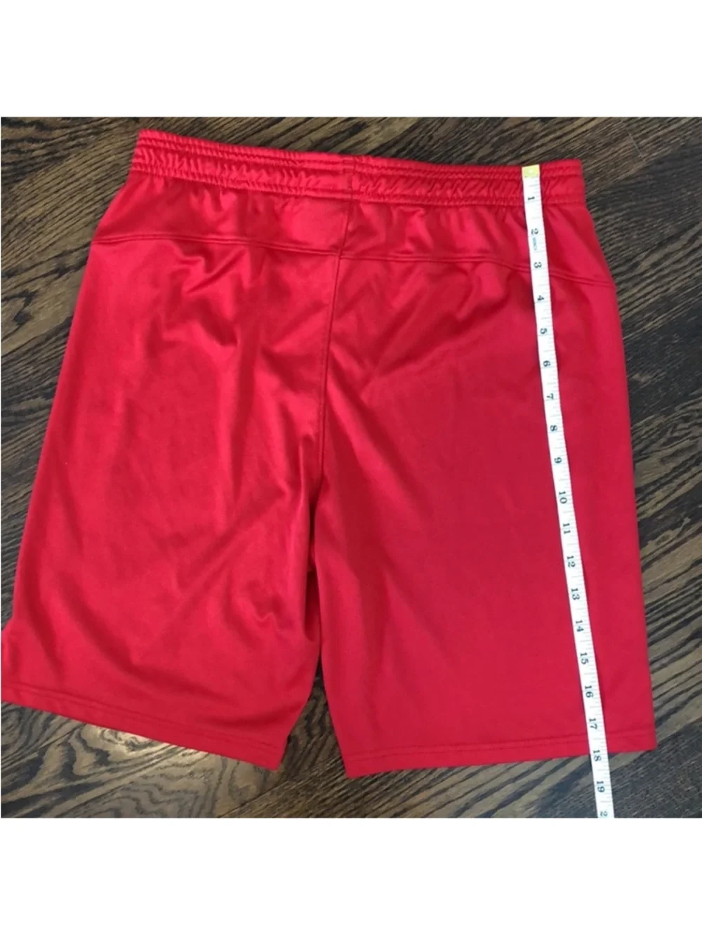 Under Armour Boys Red HeatGear Athletic Shorts Size XL